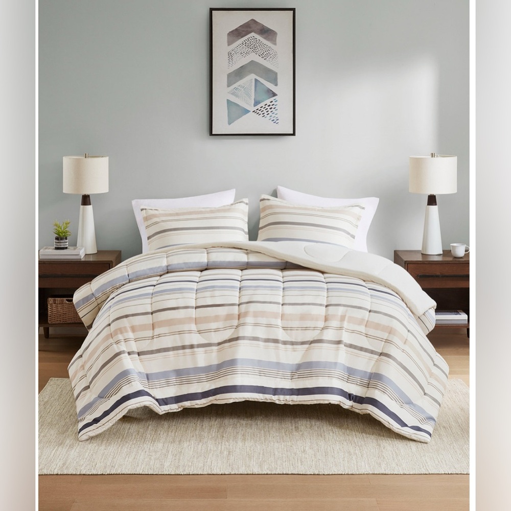 New - In Original Pkg. Reversible King Size Quilt and Sham Bedding Set